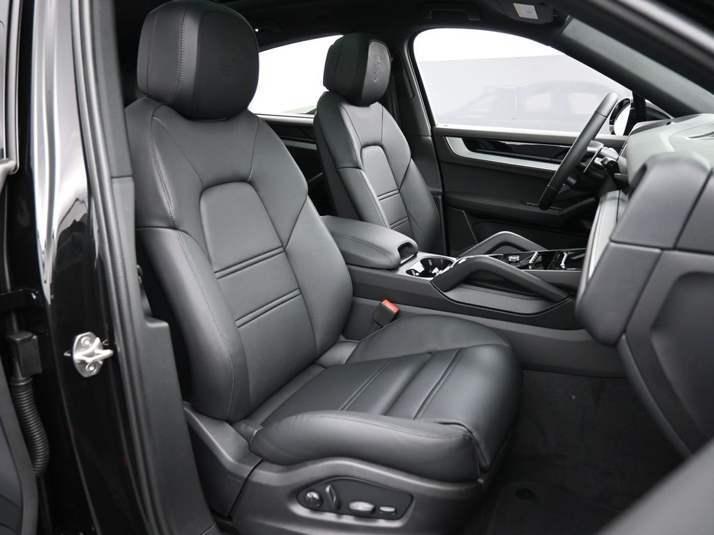 2026 Porsche Cayenne Coupe E-Hybrid - Photo 31