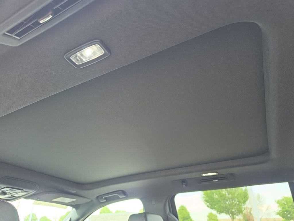 2026 Chevrolet Suburban High Country - Photo 28