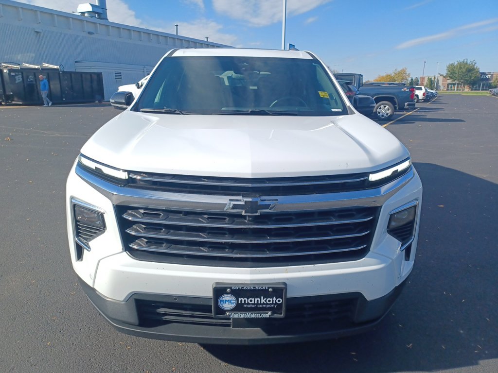 Used 2024 Chevrolet Traverse LT SUV