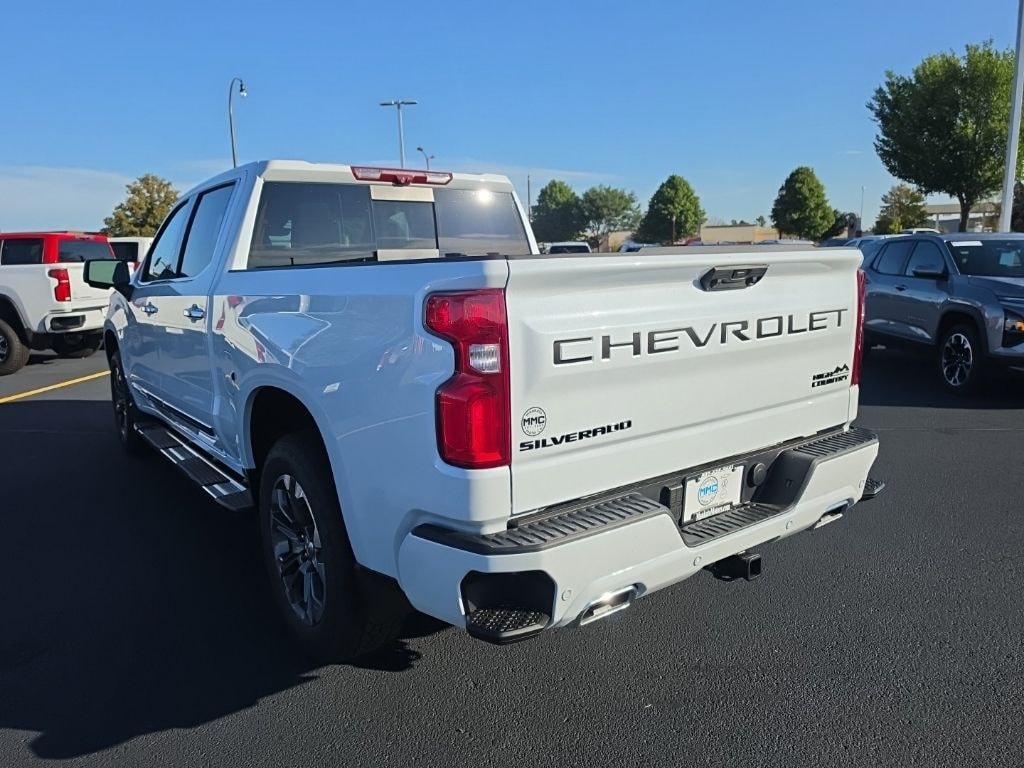New 2026 Chevrolet Silverado 1500 High Country Truck Crew Cab