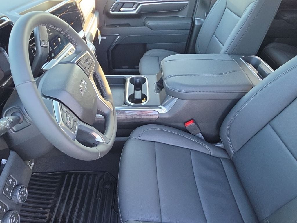 2026 Chevrolet Silverado 3500 HD LTZ - Photo 6