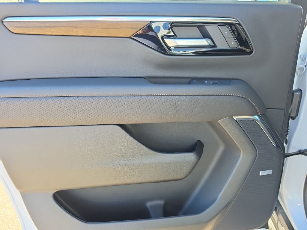 2026 Chevrolet Suburban High Country - Photo 26