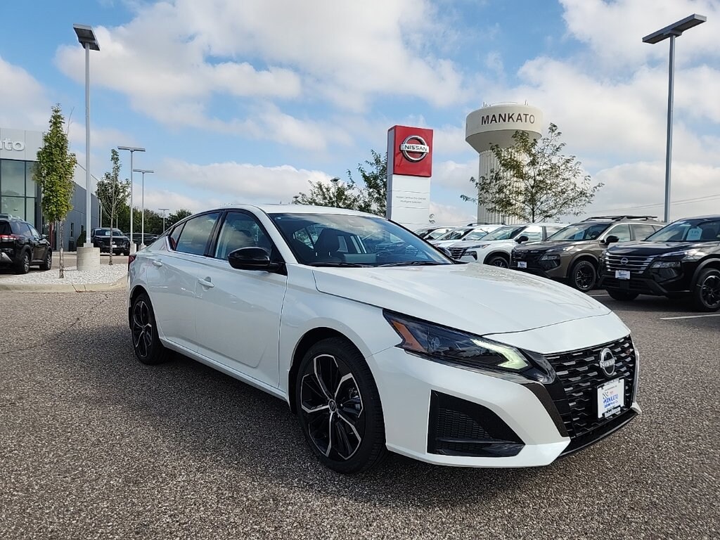 Used 2025 Nissan Altima 2.5 SR Sedan