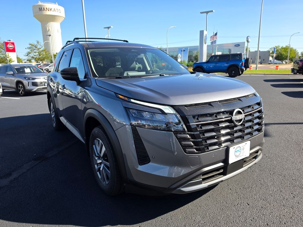 New 2026 Nissan Pathfinder SL SUV
