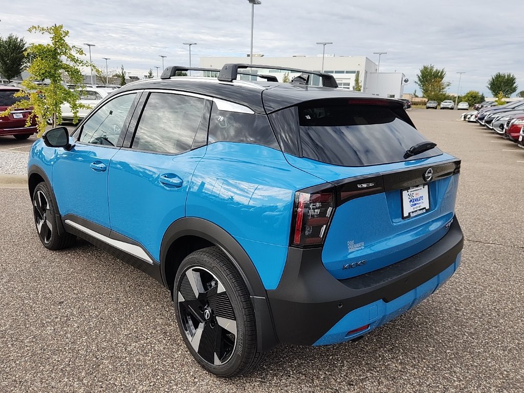 Used 2026 Nissan Kicks SR SUV