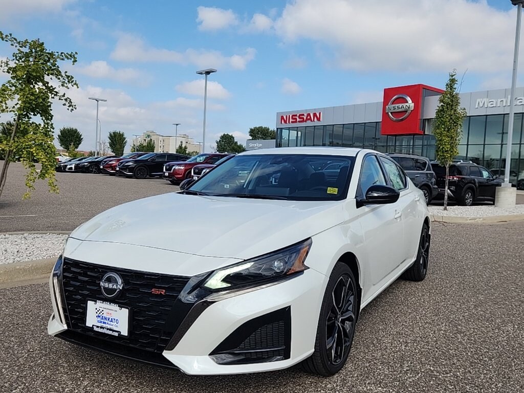 Used 2025 Nissan Altima 2.5 SR Sedan
