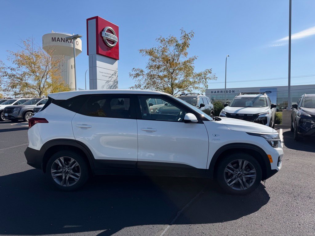 Used 2022 Kia Seltos LX SUV