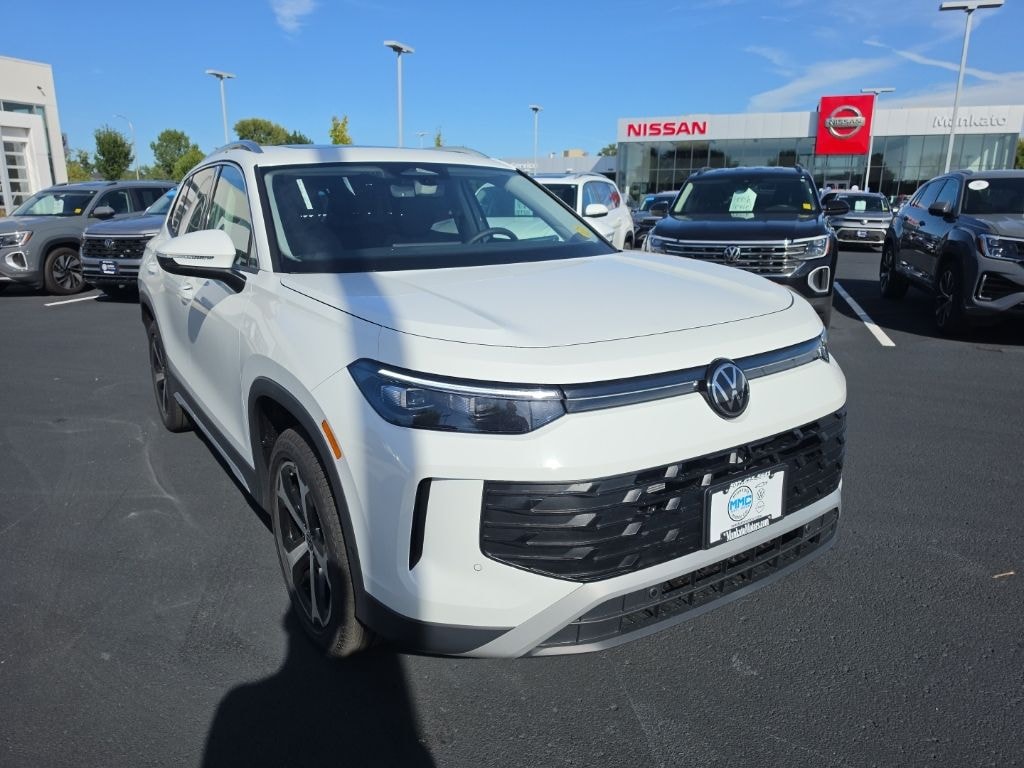 New 2026 Volkswagen Tiguan SE SUV