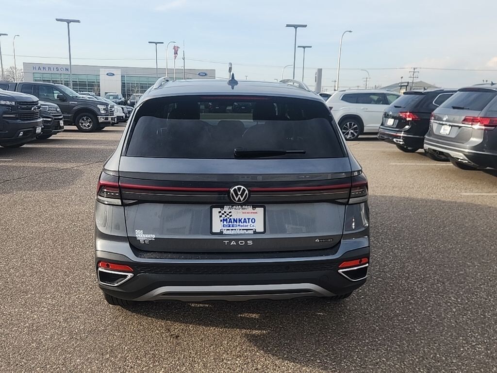 New 2026 Volkswagen Taos 1.5T SE SUV