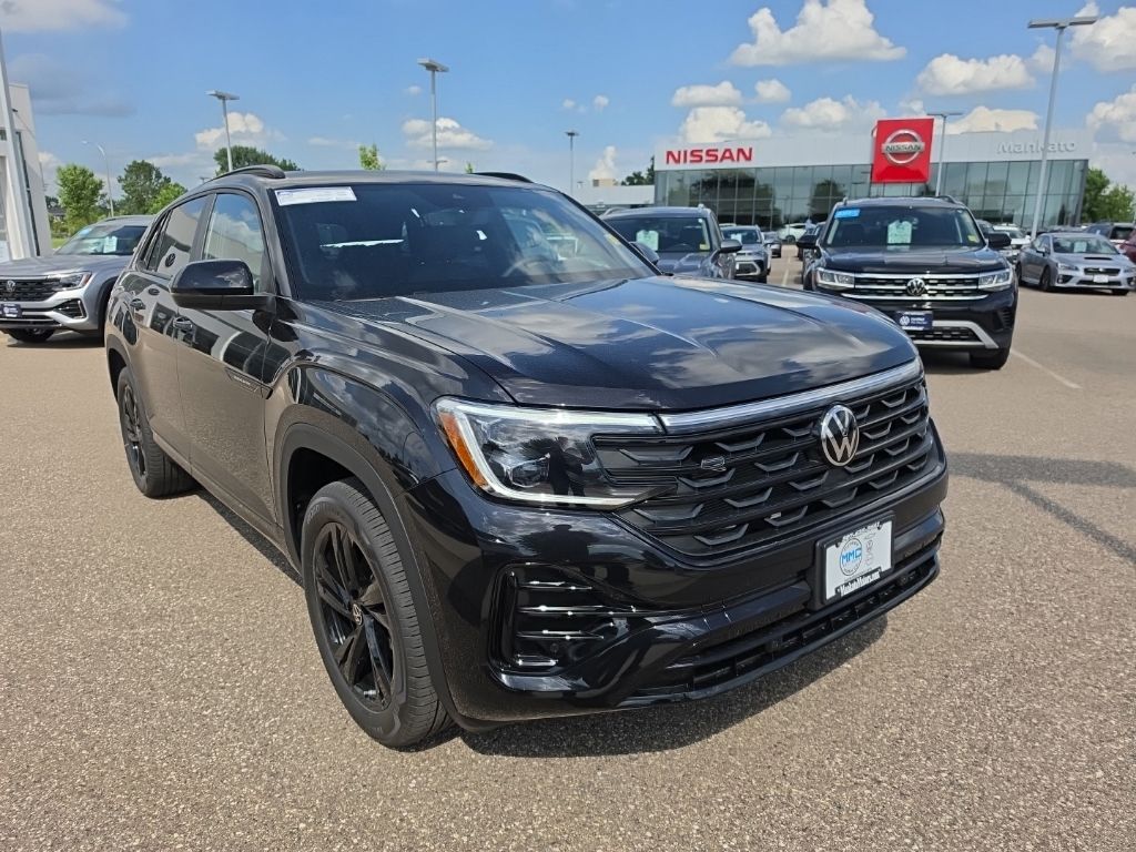 New 2026 Volkswagen Atlas Cross Sport SEL R-Line Black SUV