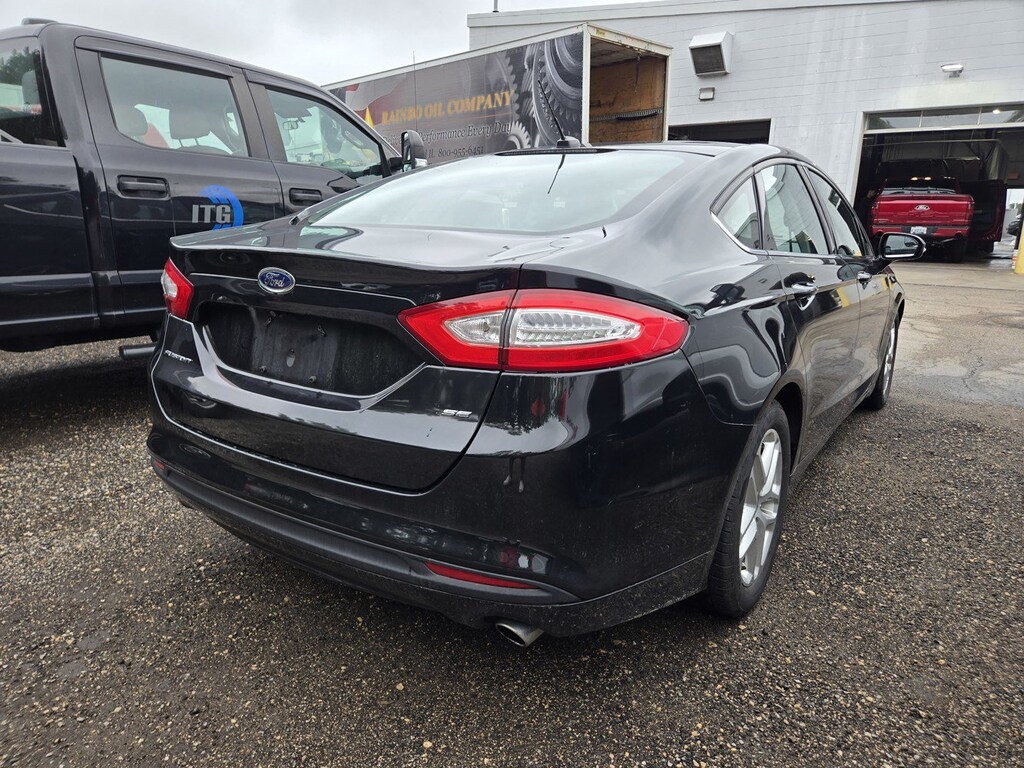 Used 2015 Ford Fusion SE Sedan