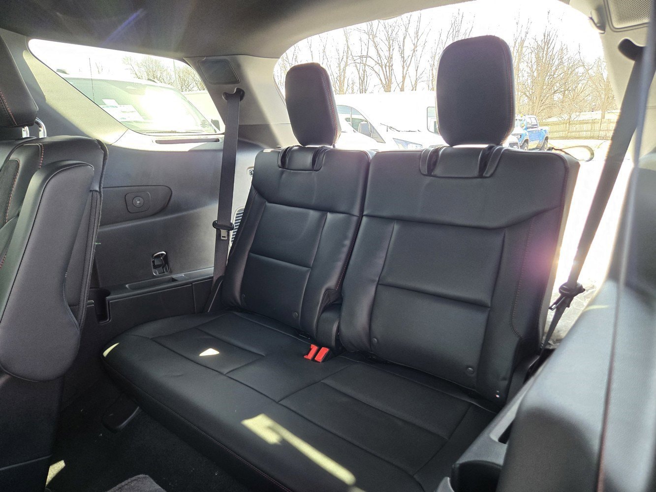 2026 Ford Explorer ST - Photo 24