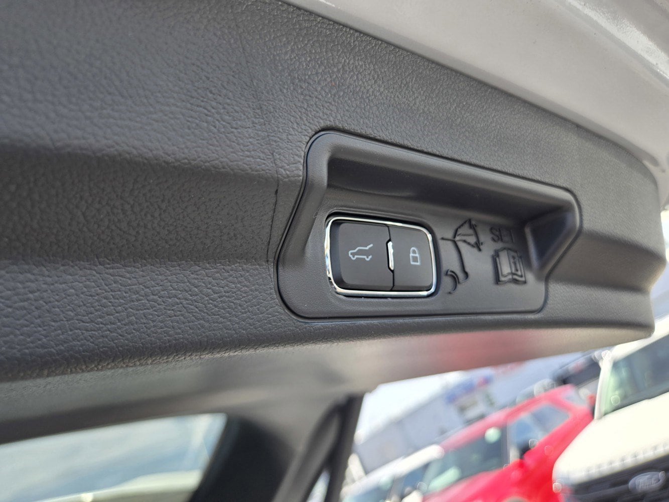 2026 Ford Explorer ST - Photo 27