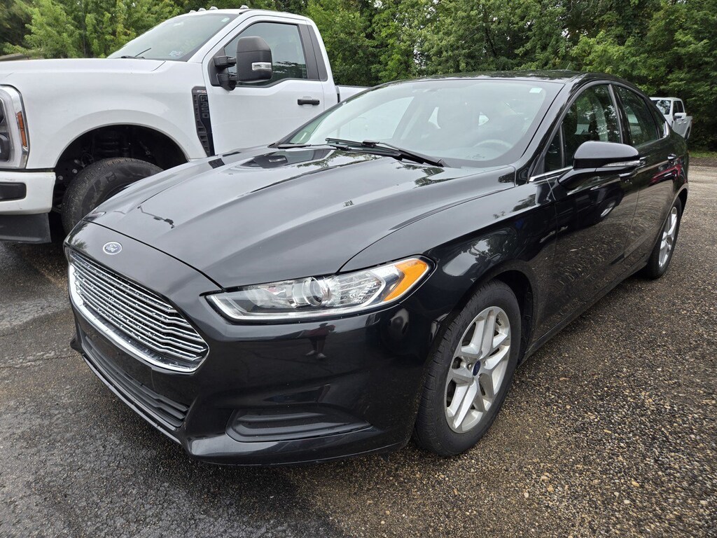 Used 2015 Ford Fusion SE Sedan