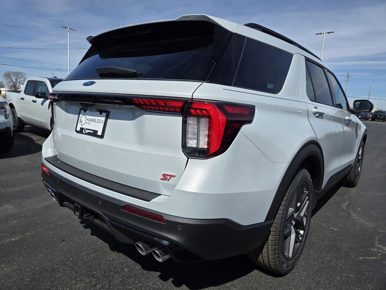 2026 Ford Explorer ST - Photo 31