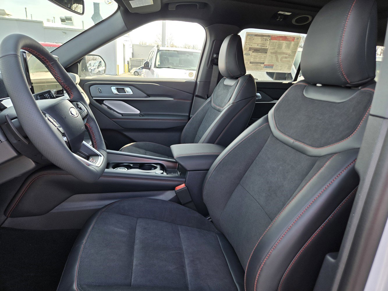 2026 Ford Explorer ST - Photo 18