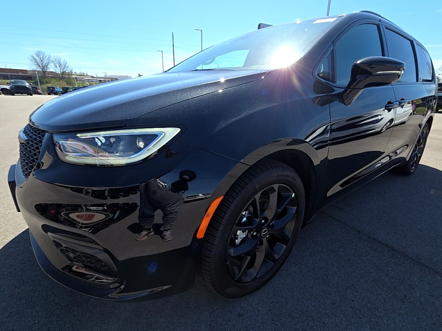 2026 Chrysler Pacifica Select