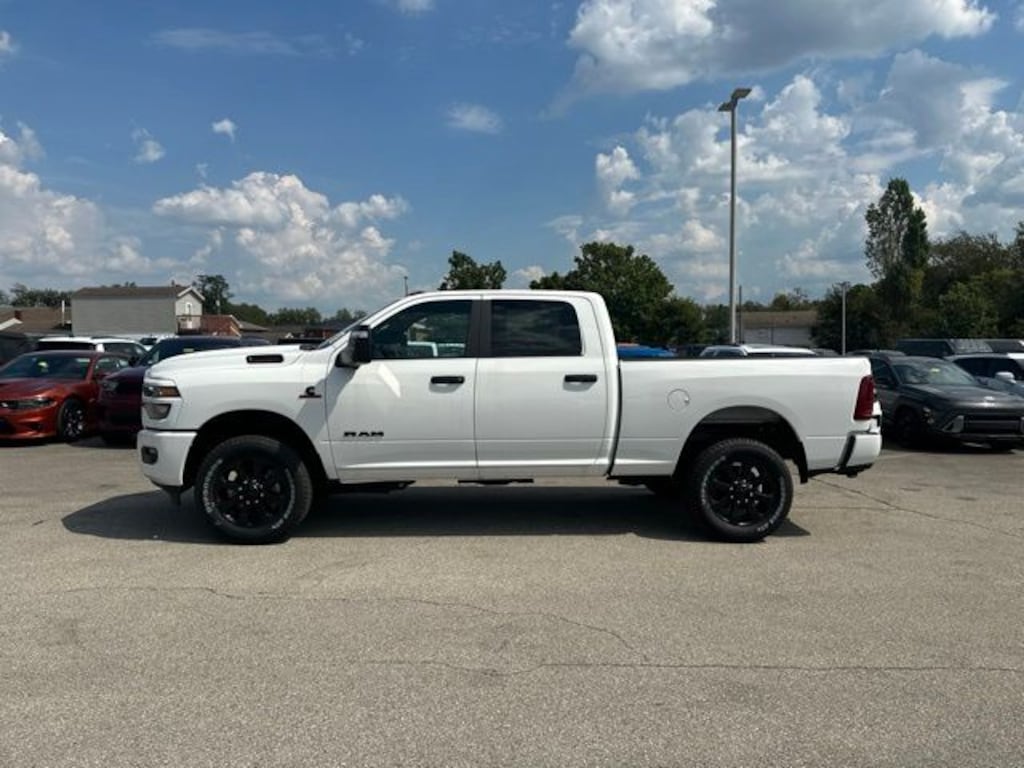 New 2026 Ram 2500 BIG HORN CREW CAB 4X4 6'4 BOX Pickup