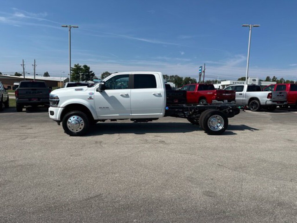New 2026 Ram 5500 Chassis Cab BIG HORN CREW 4X4 60' CA Pickup