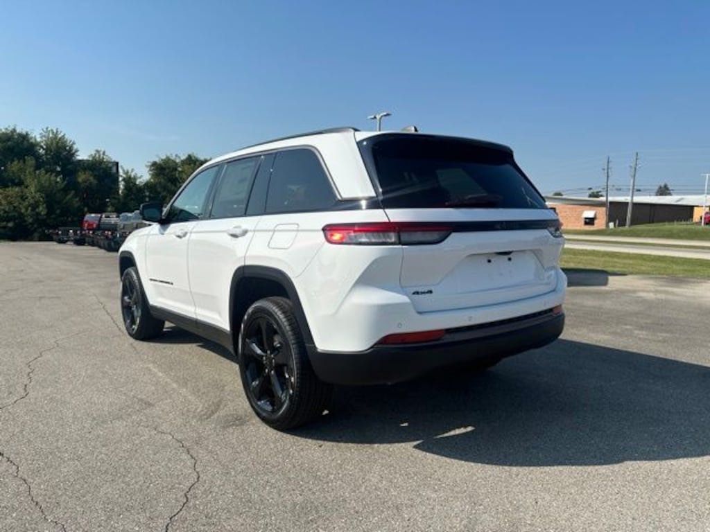 New 2026 Jeep Grand Cherokee LIMITED 4X4 Sport Utility