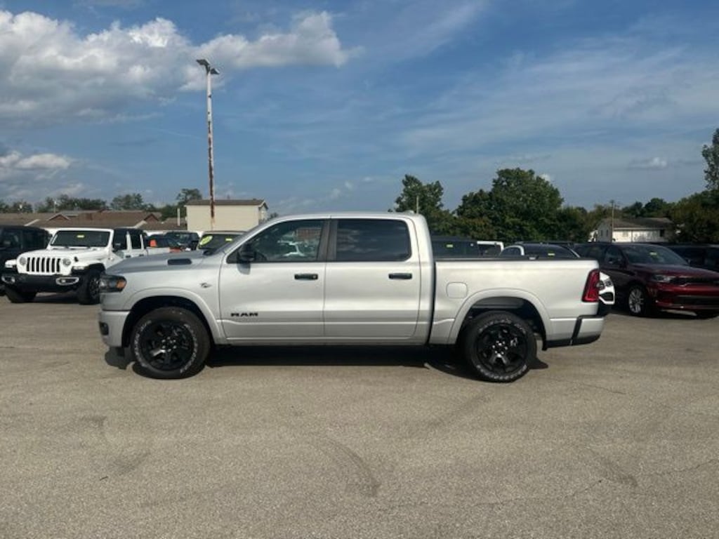 New 2026 Ram 1500 BIG HORN CREW CAB 4X4 5'7 BOX Pickup
