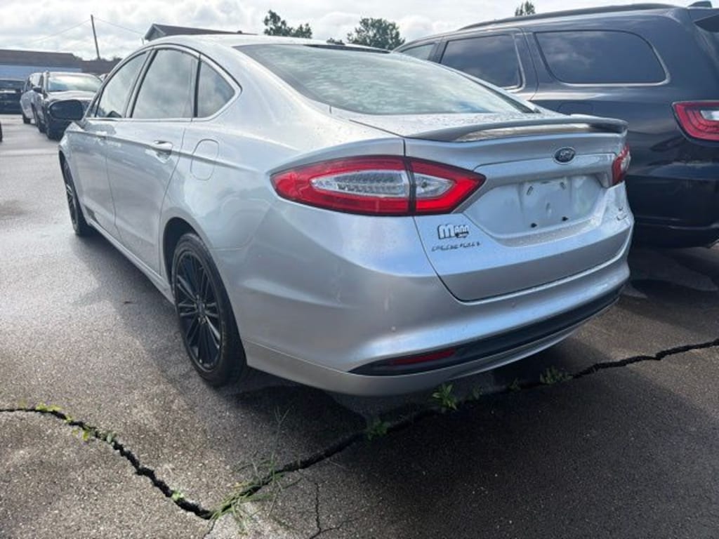 Used 2014 Ford Fusion SE Sedan