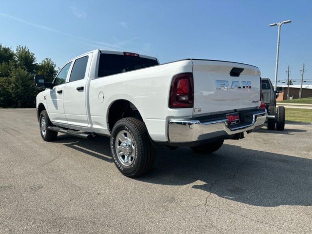 New 2026 Ram 2500 TRADESMAN CREW CAB 4X4 6'4 BOX Pickup