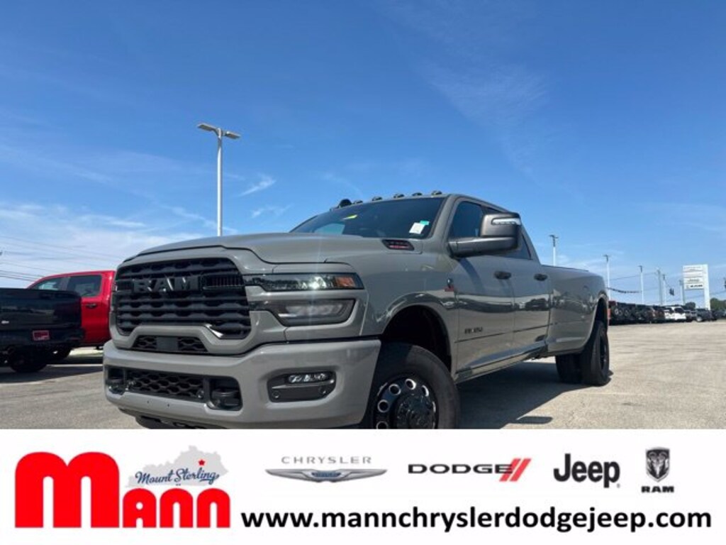 New 2026 Ram 3500 BIG HORN CREW CAB 4X4 8' BOX Pickup