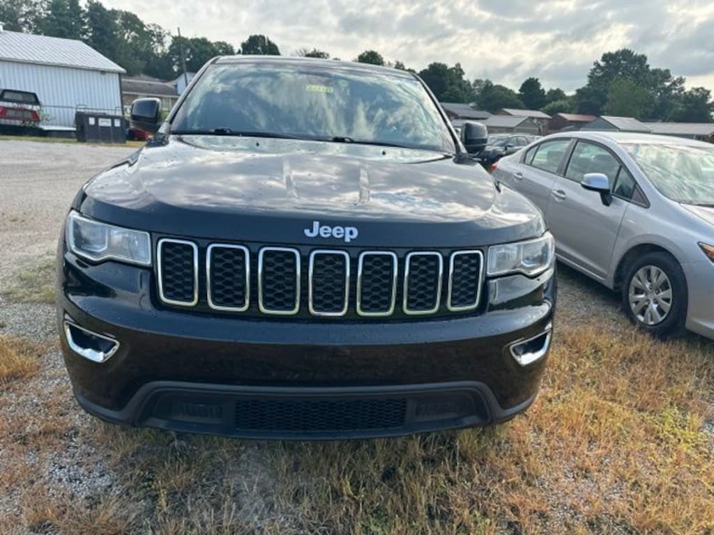 Used 2018 Jeep Grand Cherokee Laredo SUV