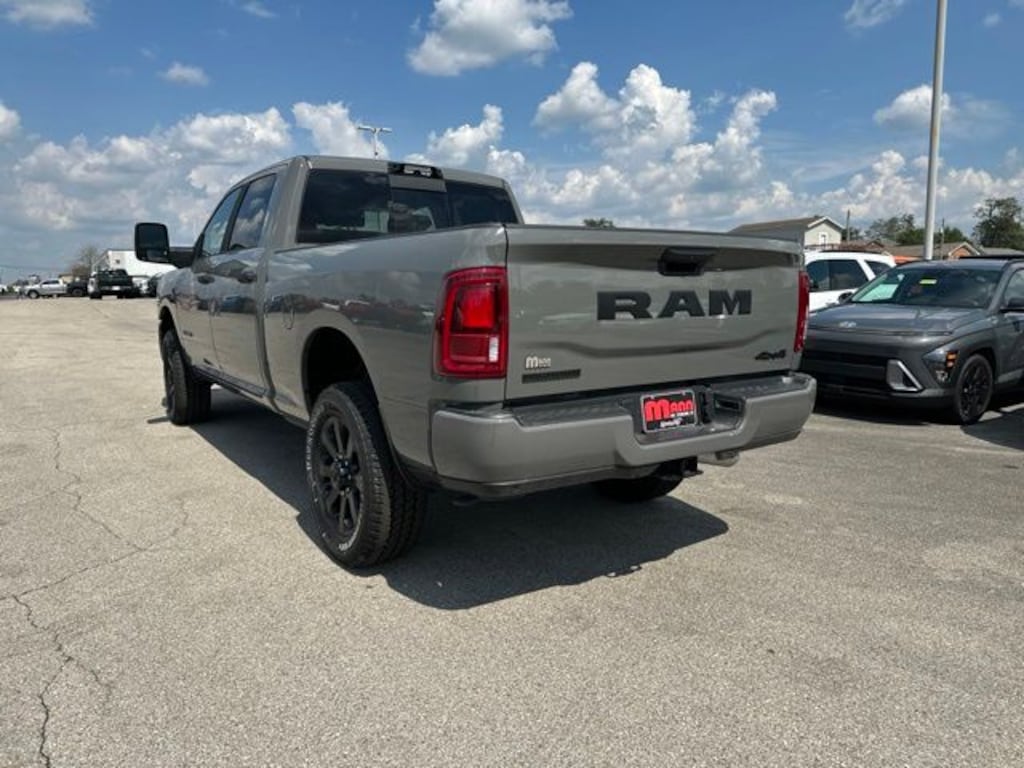 New 2026 Ram 2500 BIG HORN CREW CAB 4X4 6'4 BOX Pickup