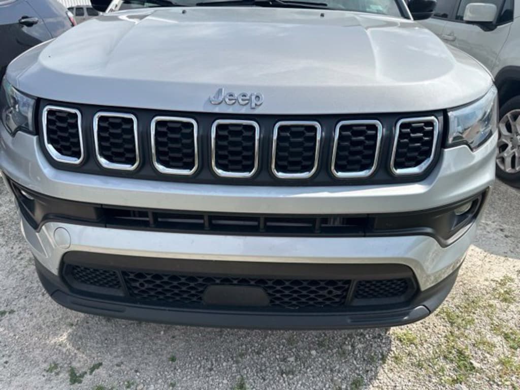 Used 2024 Jeep Compass Latitude SUV