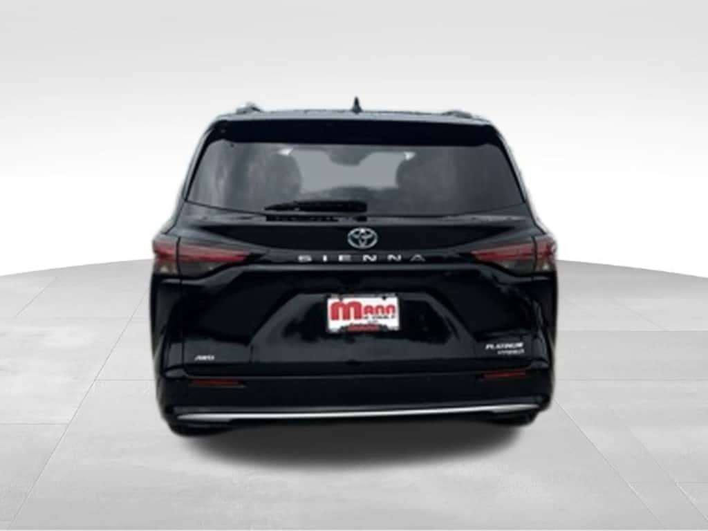 Used 2021 Toyota Sienna Platinum Minivan/Van