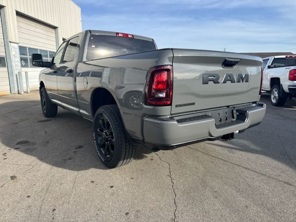 New 2026 Ram 2500 BIG HORN CREW CAB 4X2 6'4 BOX Pickup