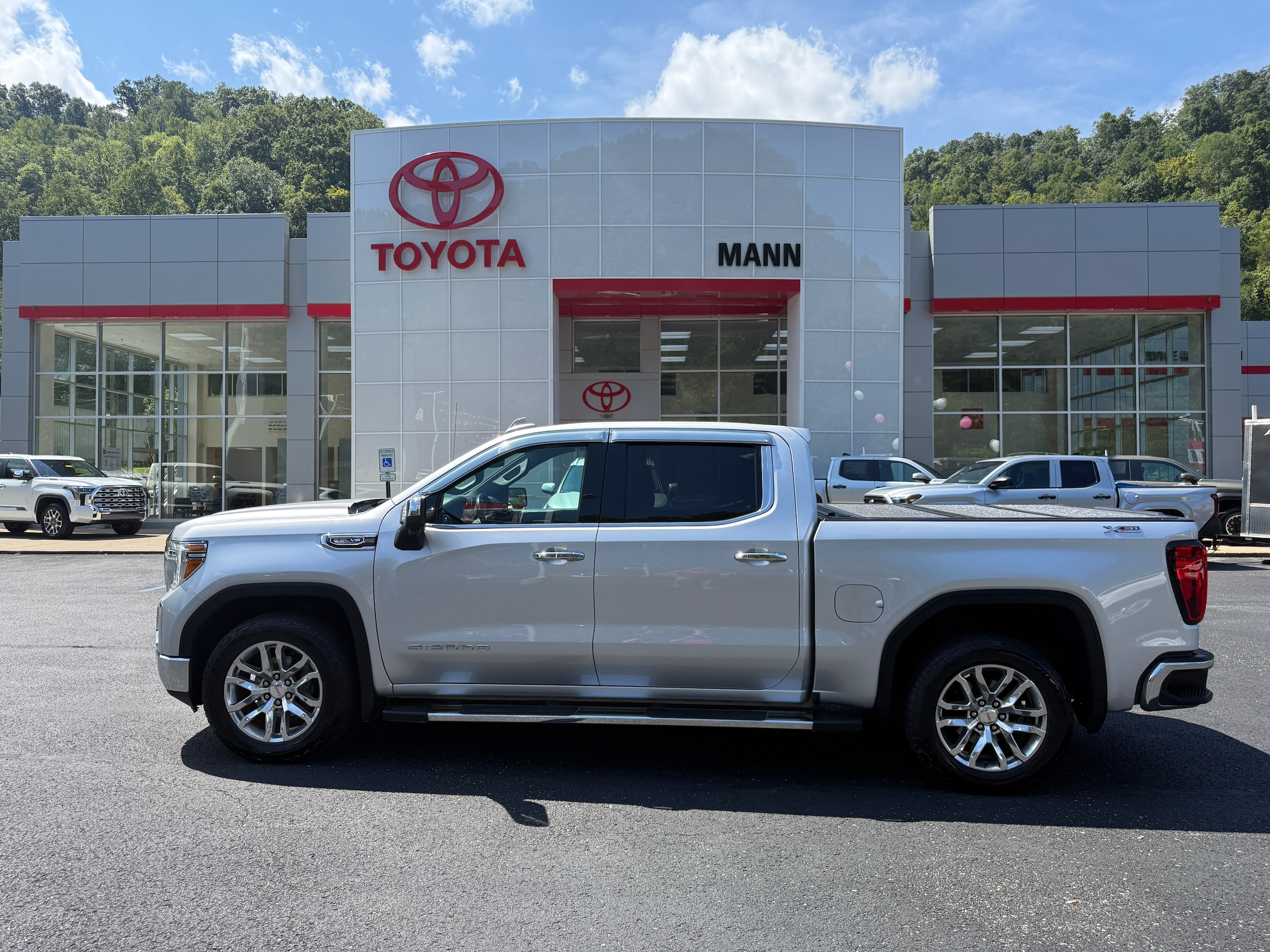 2021 GMC Sierra 1500 SLT