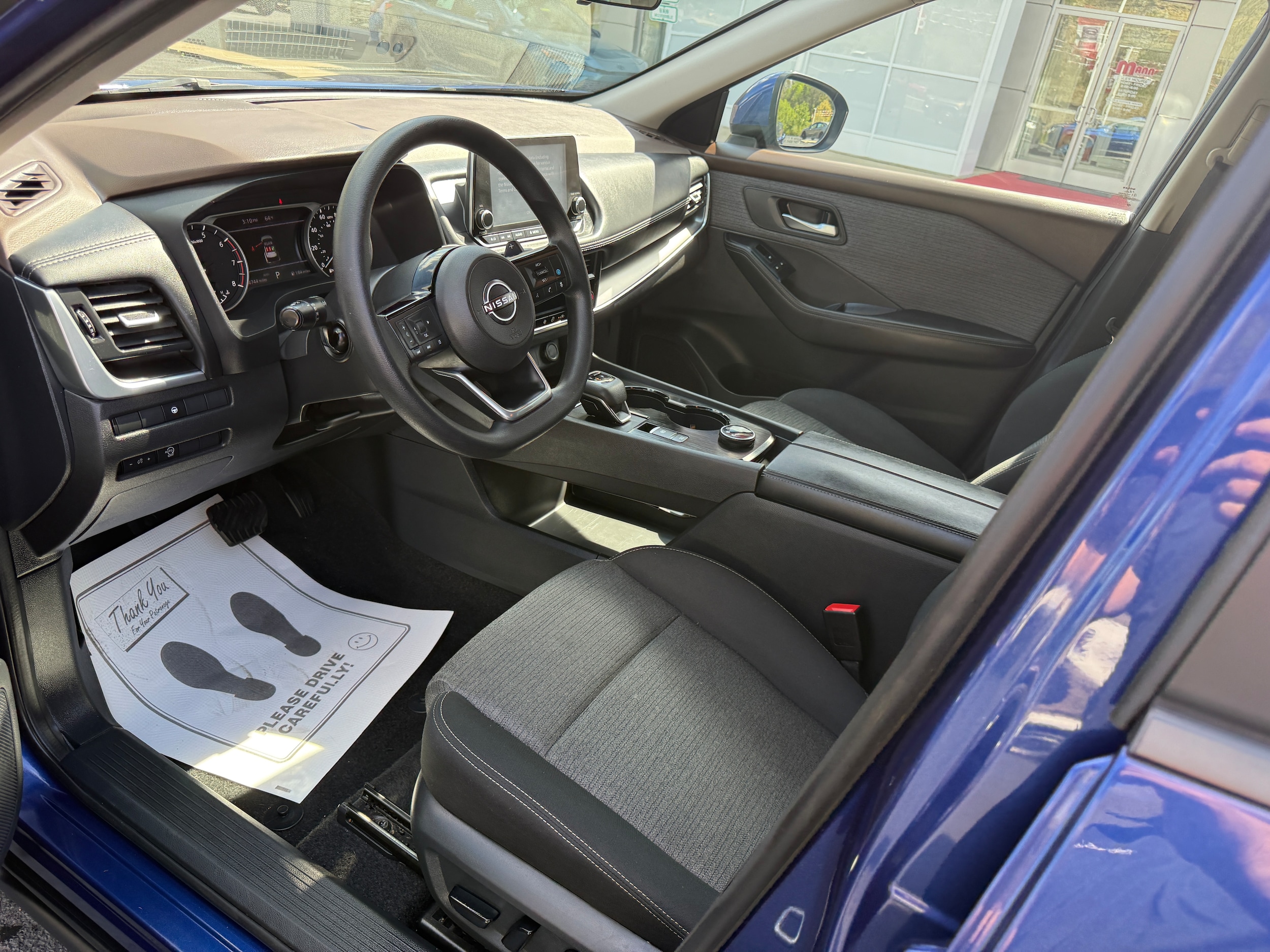 2023 Nissan Rogue SV - Photo 13