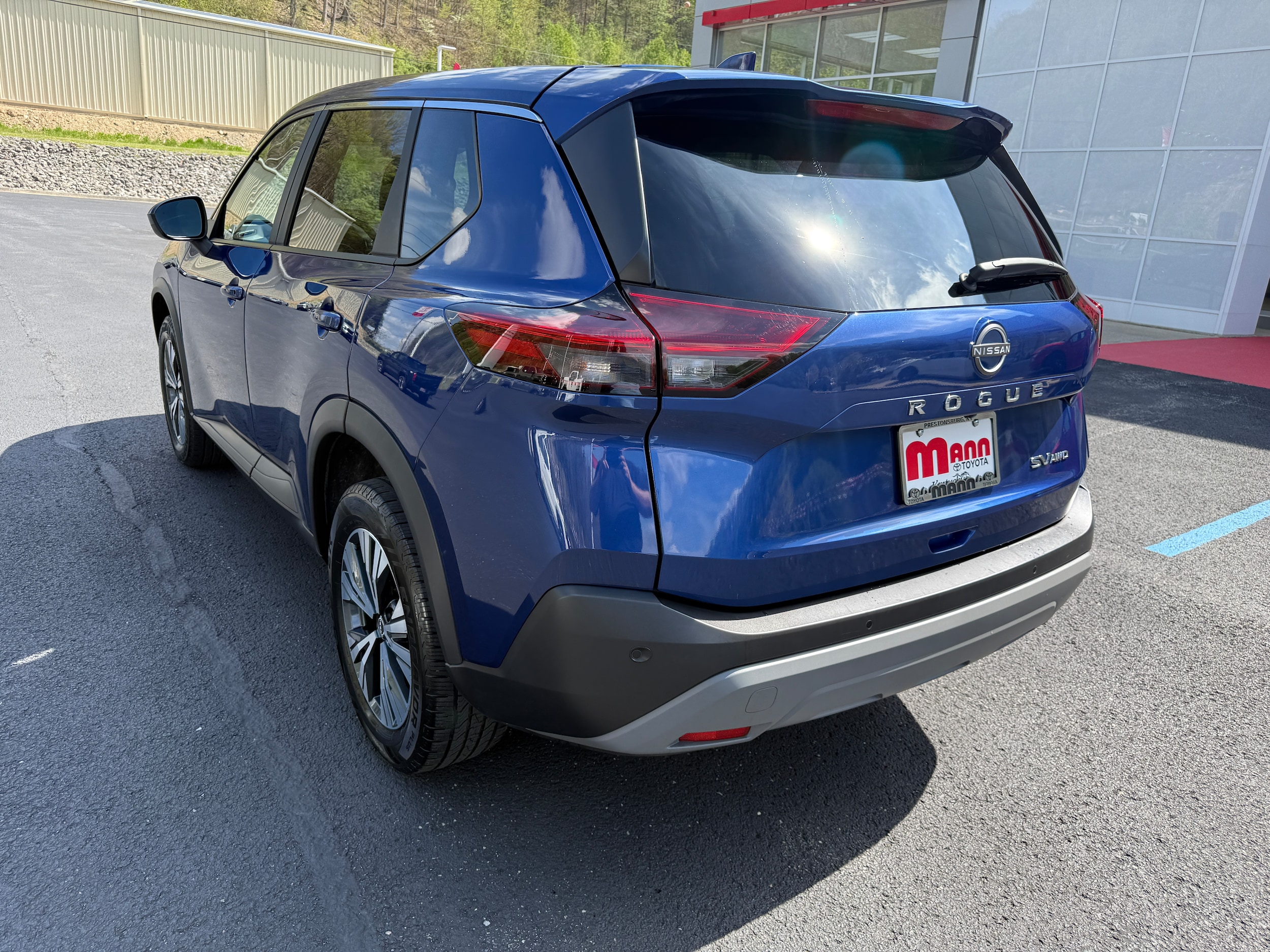 2023 Nissan Rogue SV - Photo 8