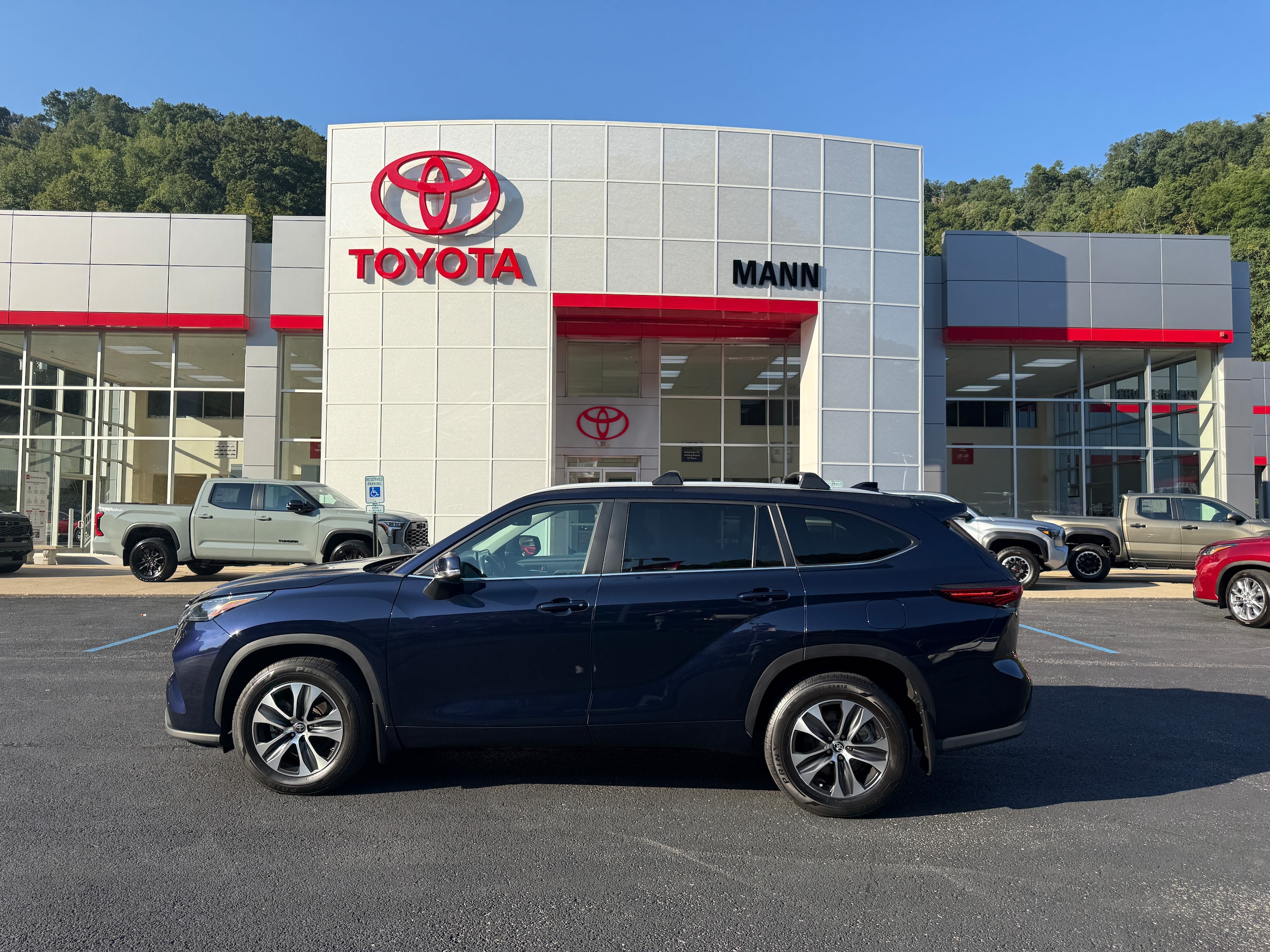2023 Toyota Highlander XLE