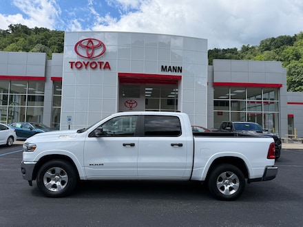 2025 Ram 1500 Big Horn/Lone Star Truck Crew Cab