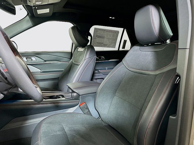 2026 Ford Explorer ST - Photo 10