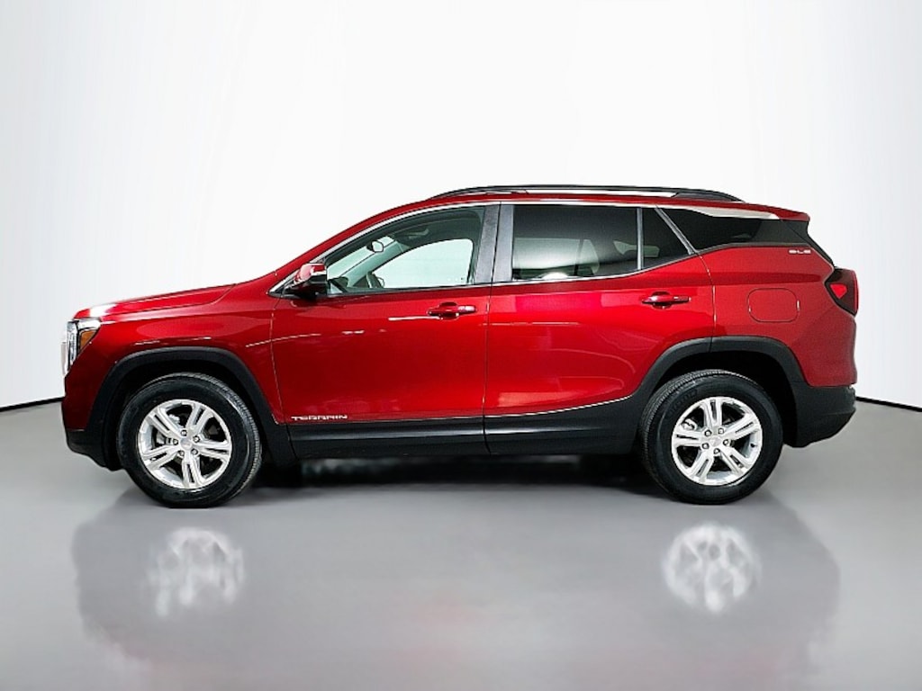 Used 2022 GMC Terrain SLE Compact SUV