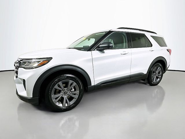 2026 Ford Explorer Active - Photo 3