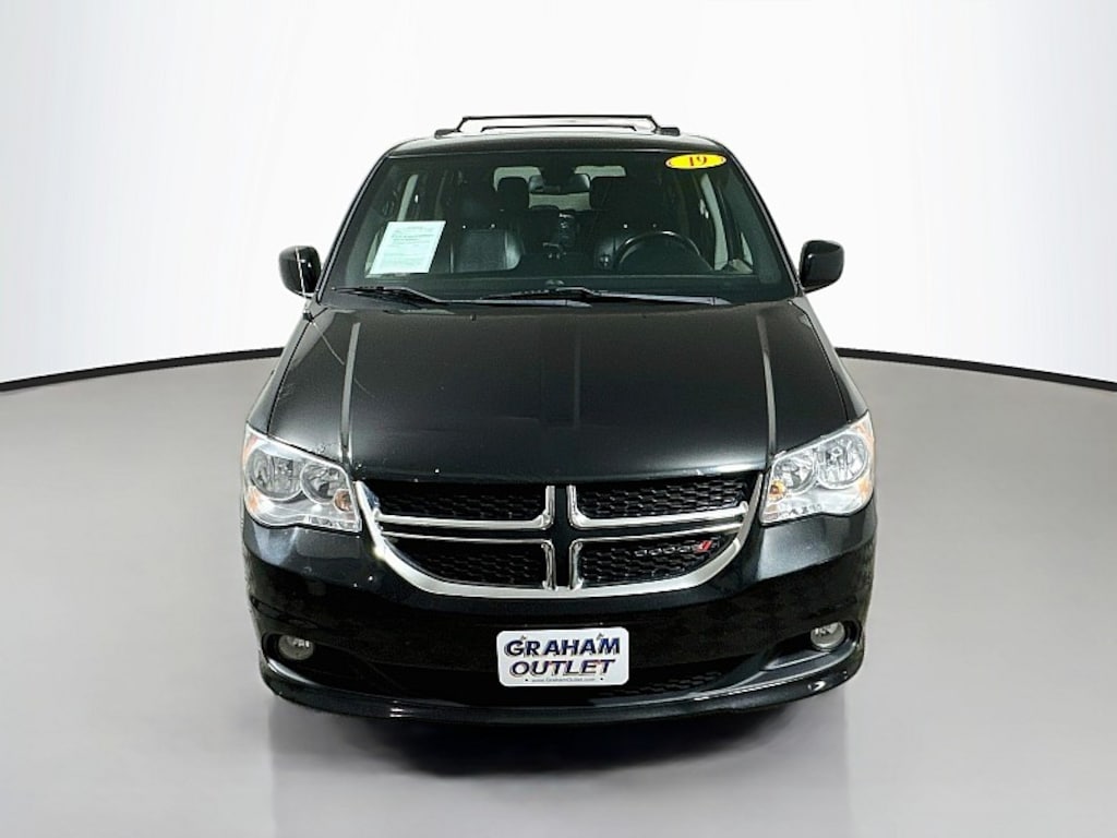 Used 2019 Dodge Grand Caravan SXT Minivan