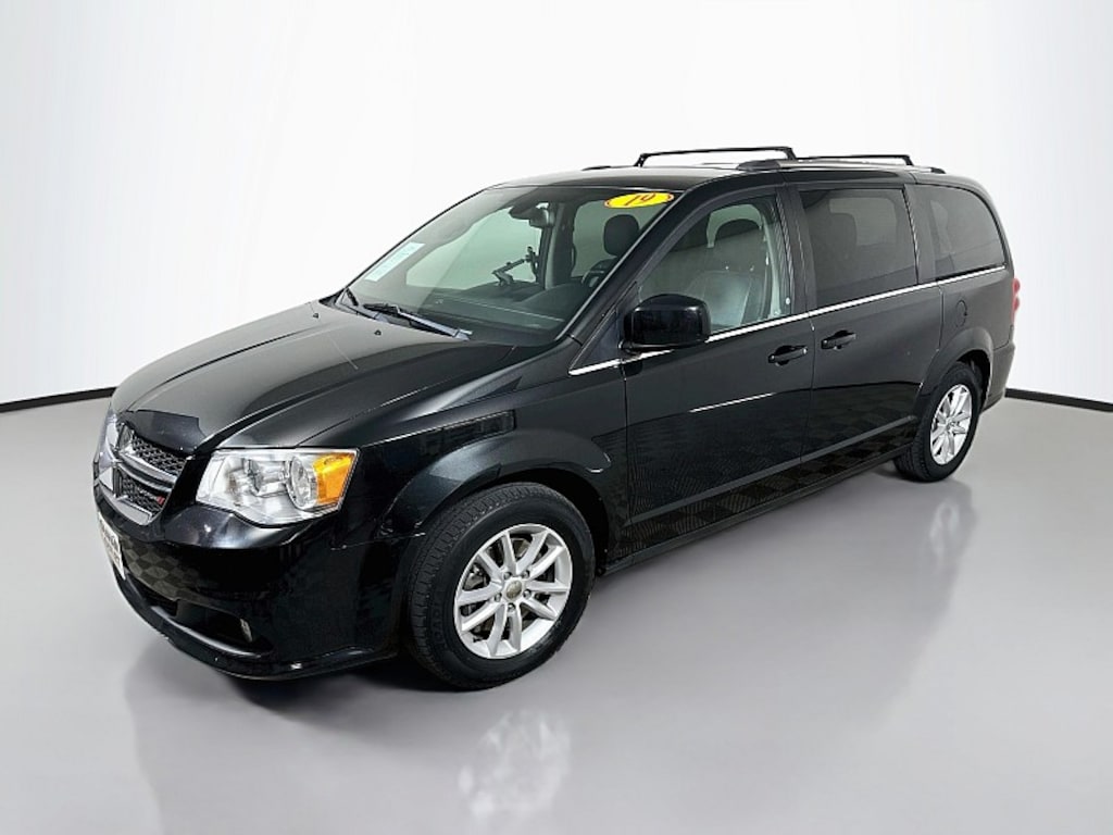 Used 2019 Dodge Grand Caravan SXT Minivan