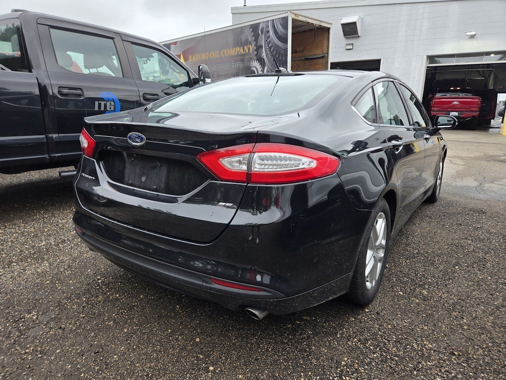 Used 2015 Ford Fusion SE Sedan