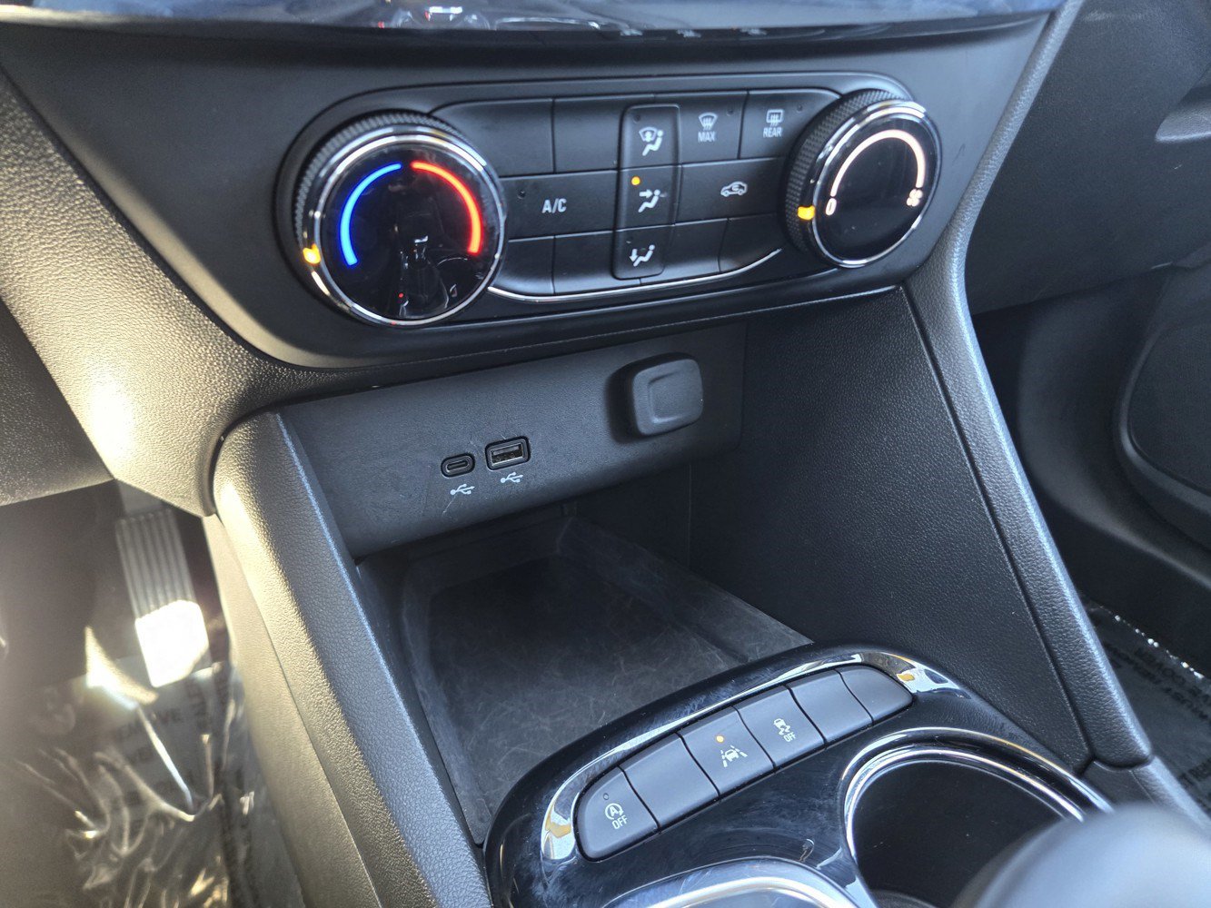 2025 Buick Encore GX Preferred - Photo 11