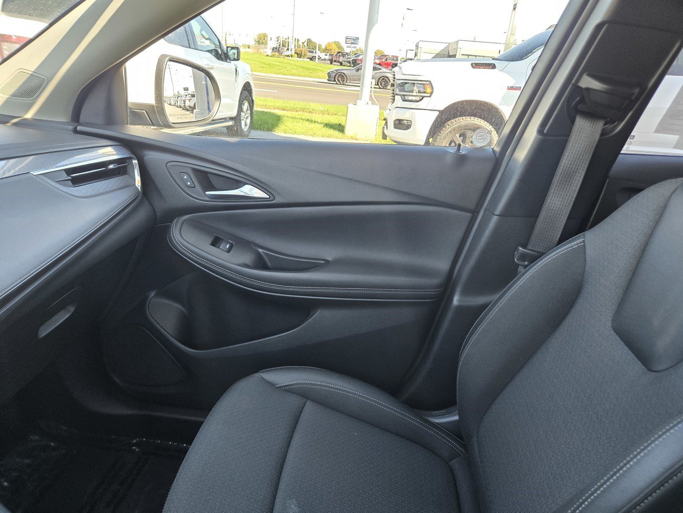 2025 Buick Encore GX Preferred - Photo 16