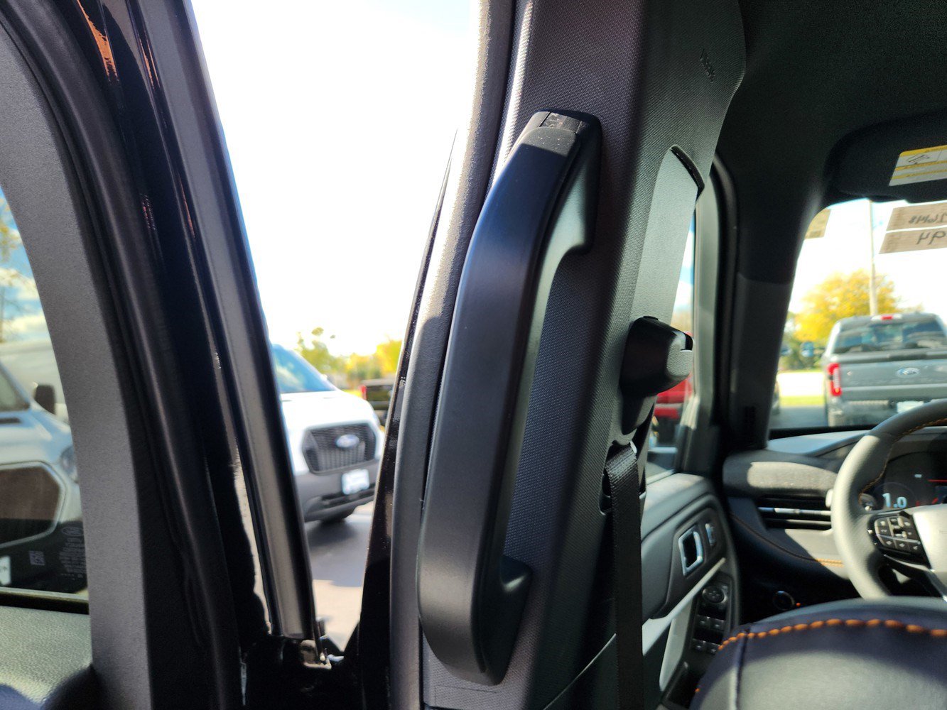 2026 Ford Explorer Tremor - Photo 24