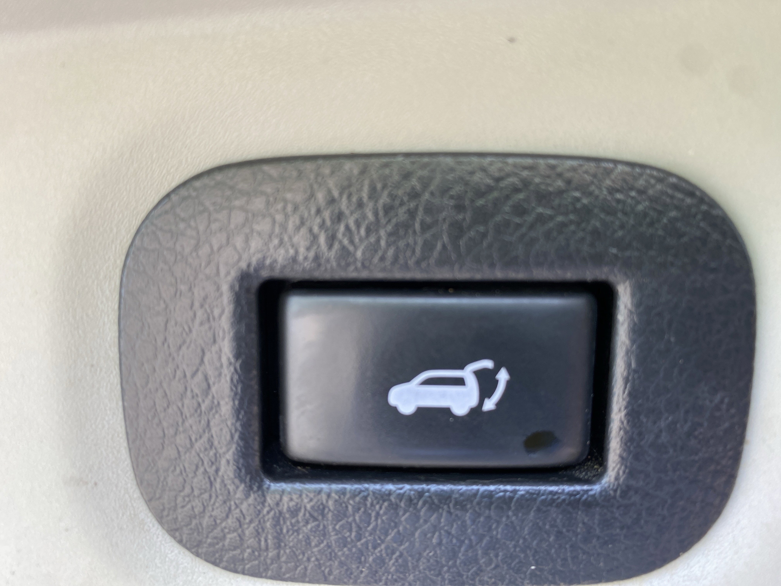 2020 Nissan Rogue SV - Photo 19