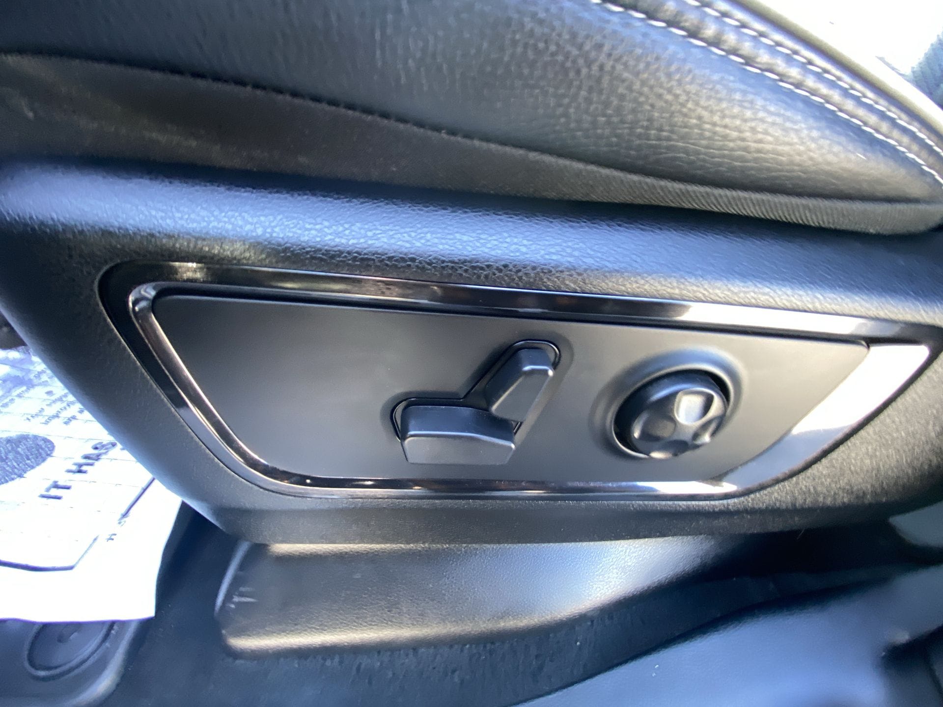 2023 RAM Ram 1500 Pickup Limited - Photo 12