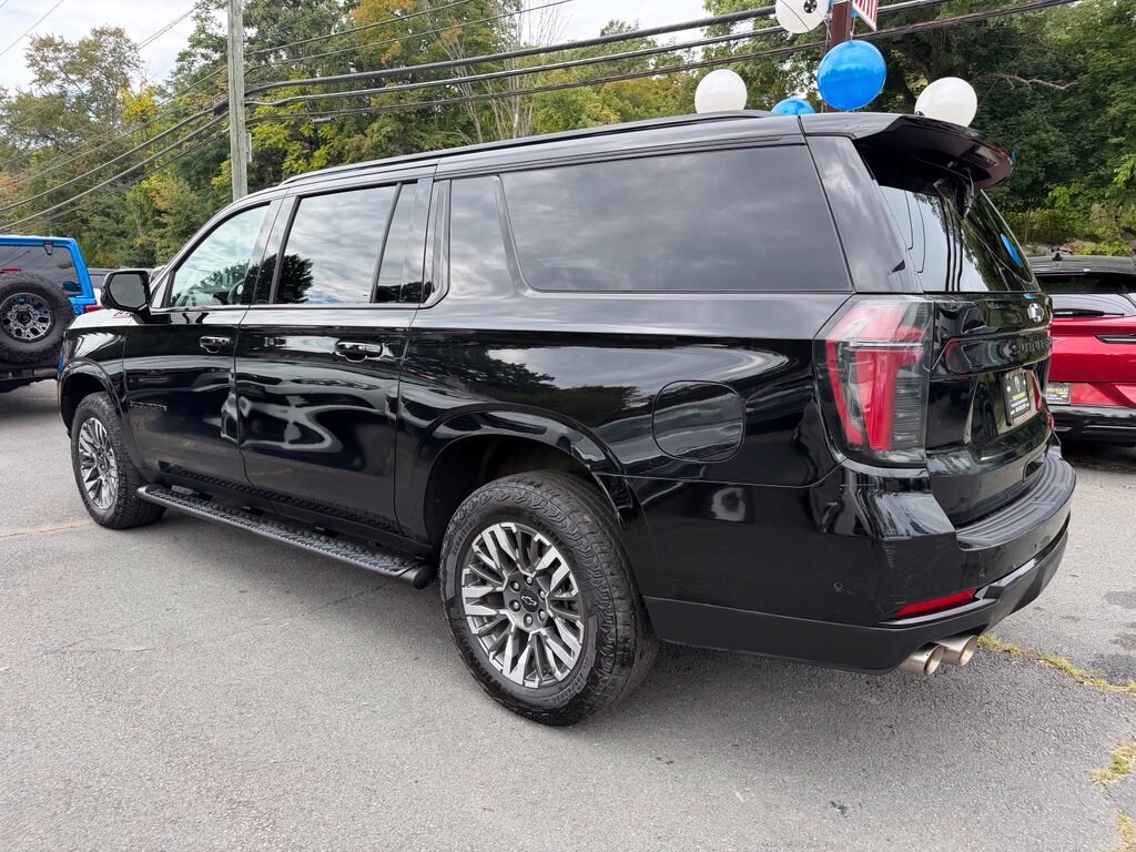 Used 2025 Chevrolet Suburban Z71 SUV